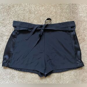 Malia Mills Chic Black Silk Women's Shorts